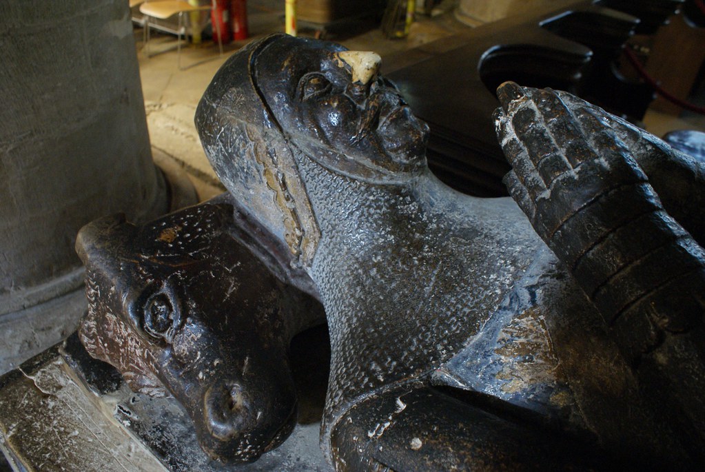 Tombe de chevaliers dans la cathédrale à Oxford.