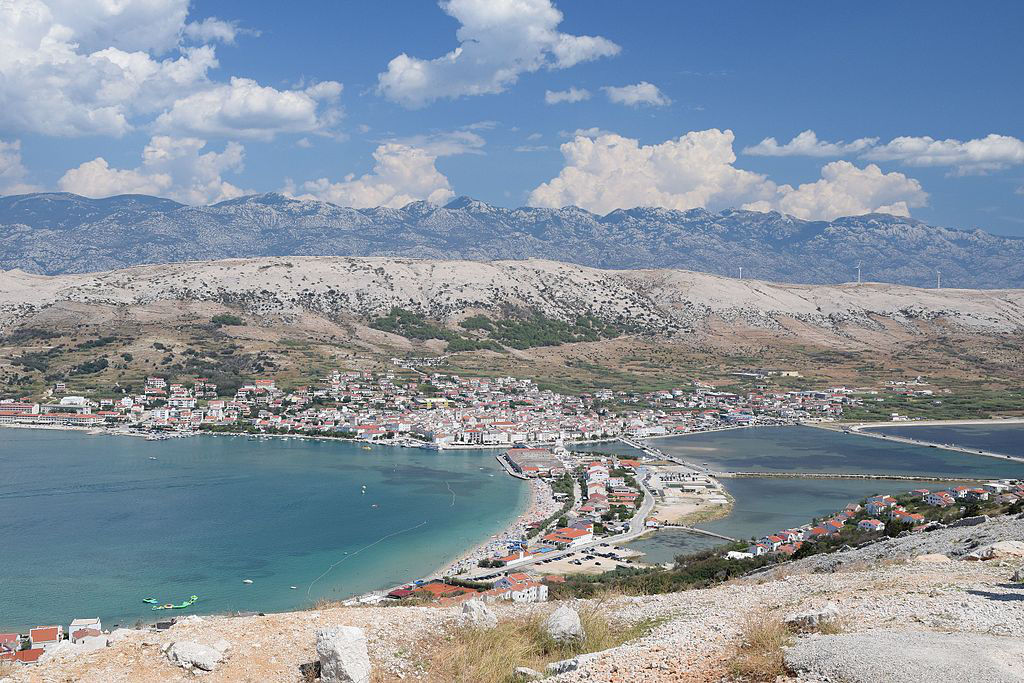 La ville de Pag sur l'île de Pag - Photo de Msm75 - Licence CC by SA 4.0