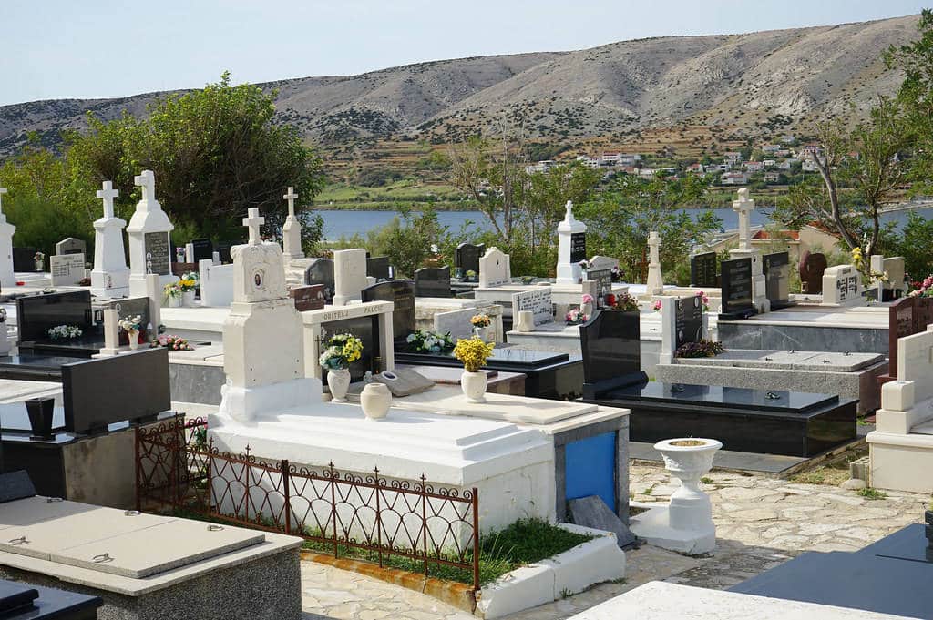 Cimetière marin à Pag.