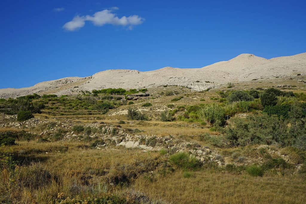 Paysage montagneux proche de Pag.