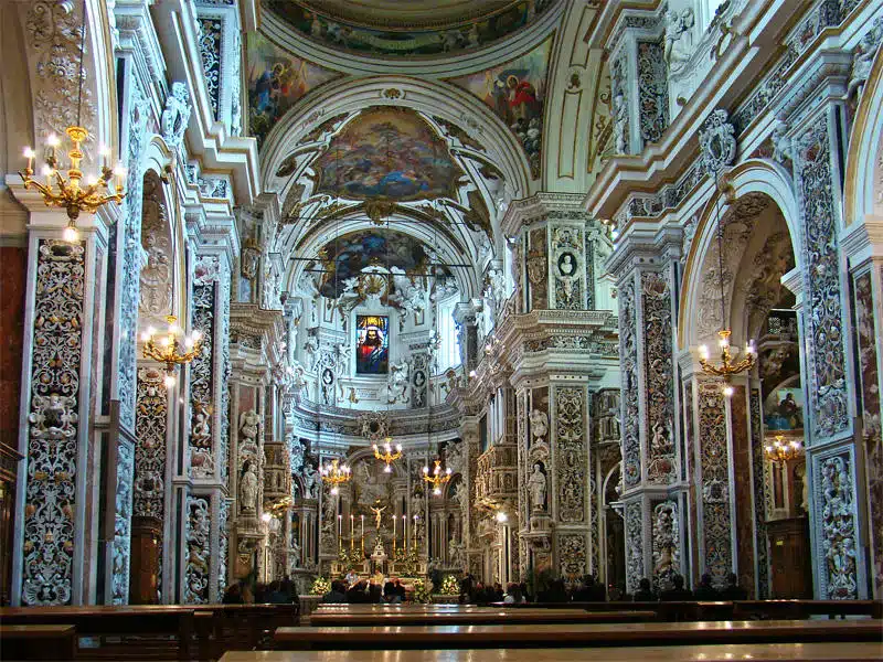 Intérieur de l’église baroque chiesa del Gesù à Palerme – Photo de Tango7174