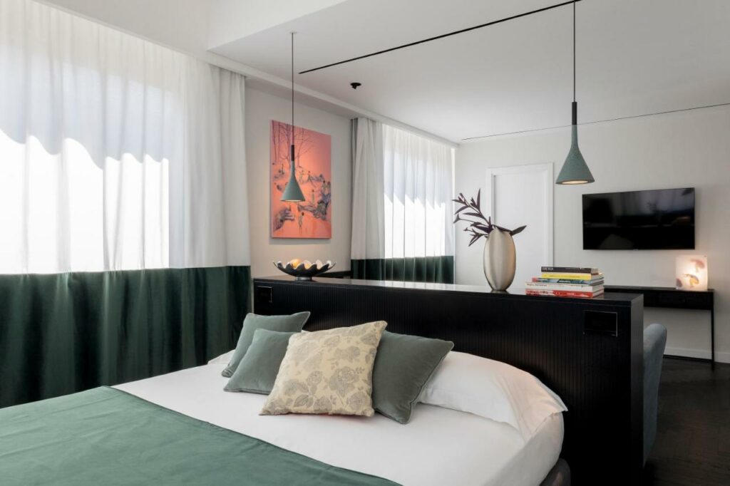 Chambre de l'Hotel Plaza Opéra à Palerme.