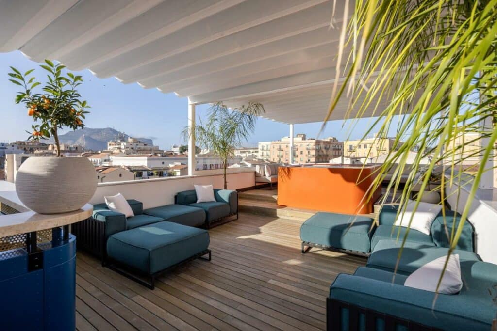 Rooftop de l'hotel Locanda Santamarina à Palerme.