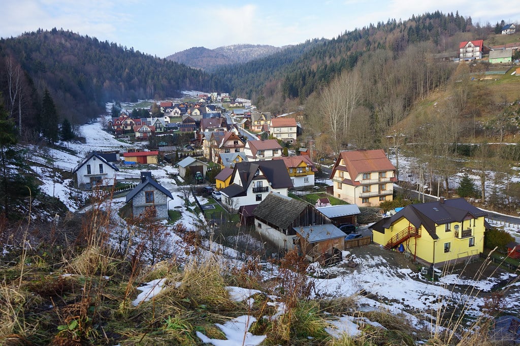 Vallée du village de Grywald près des Pieniny.