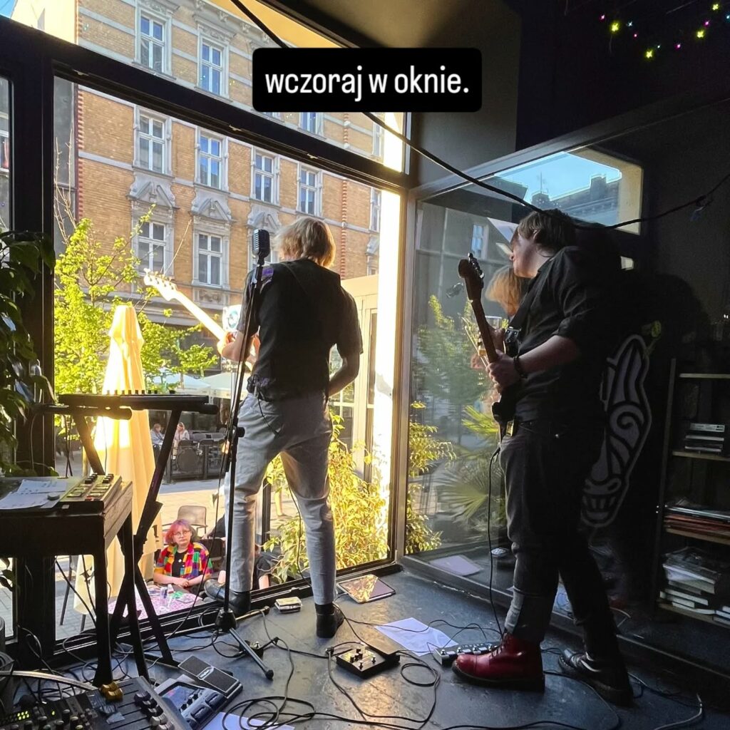 Concert au bar anarchiste Drzwi zwane koniem à Katowice.