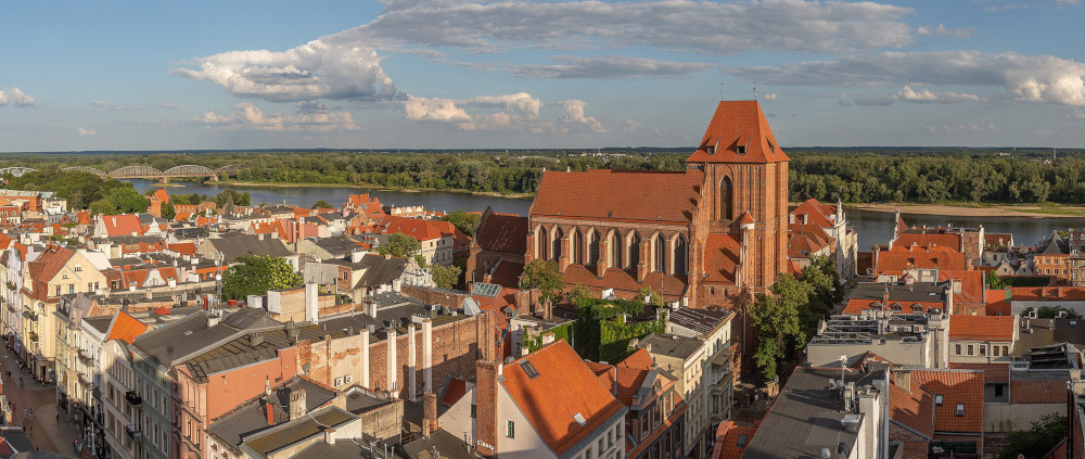 Vue sur la Cathédrale et la Vieille Ville de Torun depuis la tour de l'Hotel de Ville - Photo de Pko - Licence ccbysa 4.0