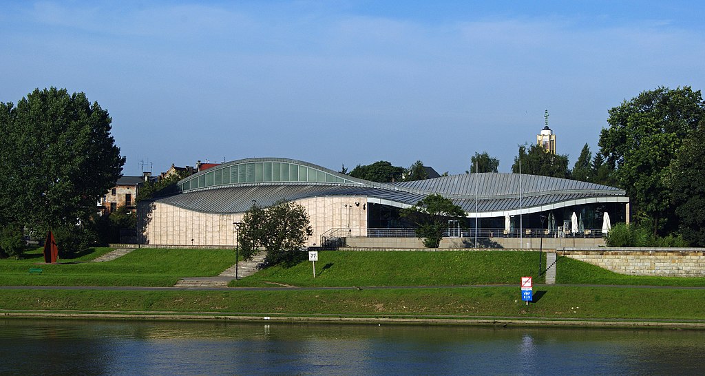 Musée Manggha à Cracovie, vu depuis le fleuve - Photo de Zetpe0202