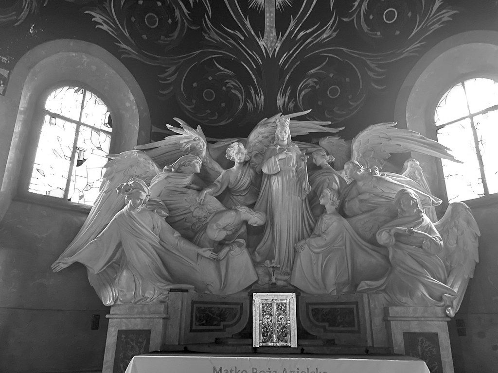 Dans l'église jésuite du Sacré coeur.