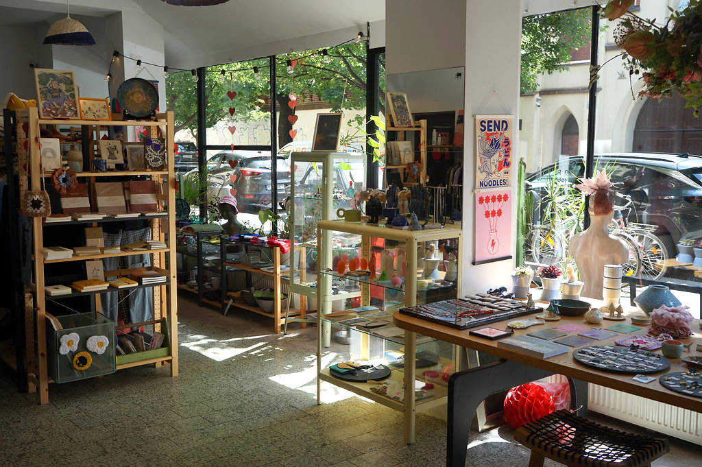 Depot vente vintage Turnusy à deux pas de la librairie Massolit.