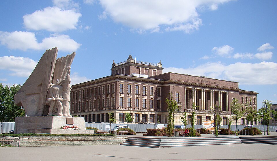 Palac Kultury Zaglebia à Dabrowa Gornicza - Photo de Polar123 - Licence ccbysa 3.0 PL
