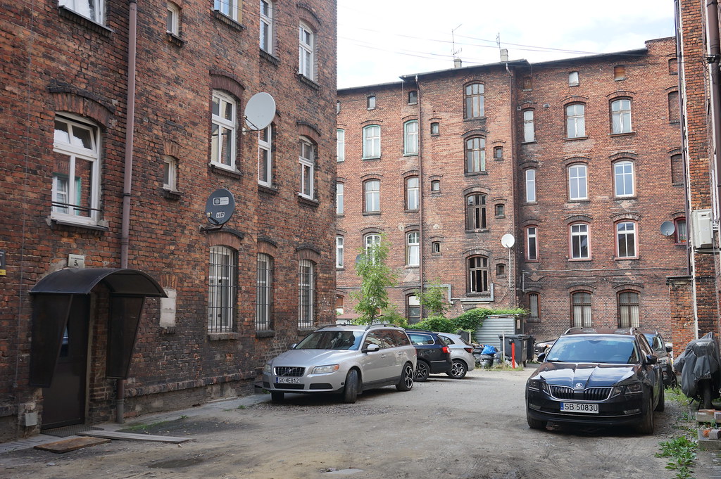 Quartier ouvrier en brique à Katowice.