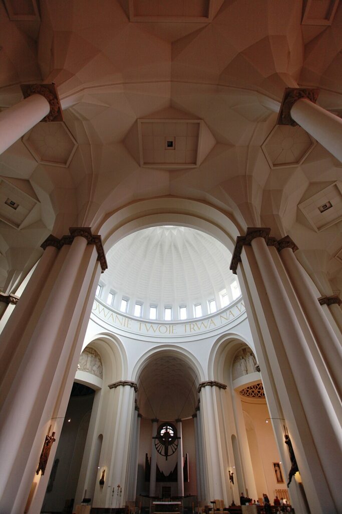 Cathédrale de Katowice - Photo de Jakub Wadas - Licence ccbysa 4.0