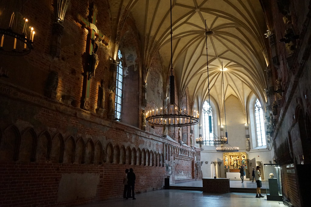 Dans la nave de l'église Sainte Marie de Malbork.