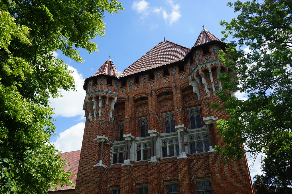 Façade du Palais des Grands Maîtres.