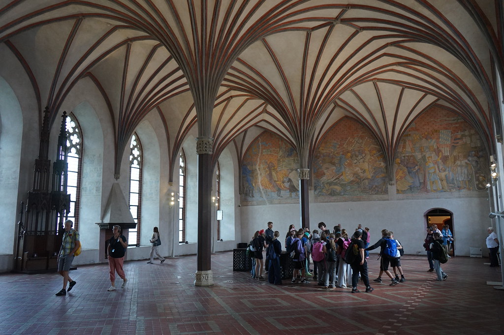Grand réfectoire dans le Chateau Moyen de Malbork.