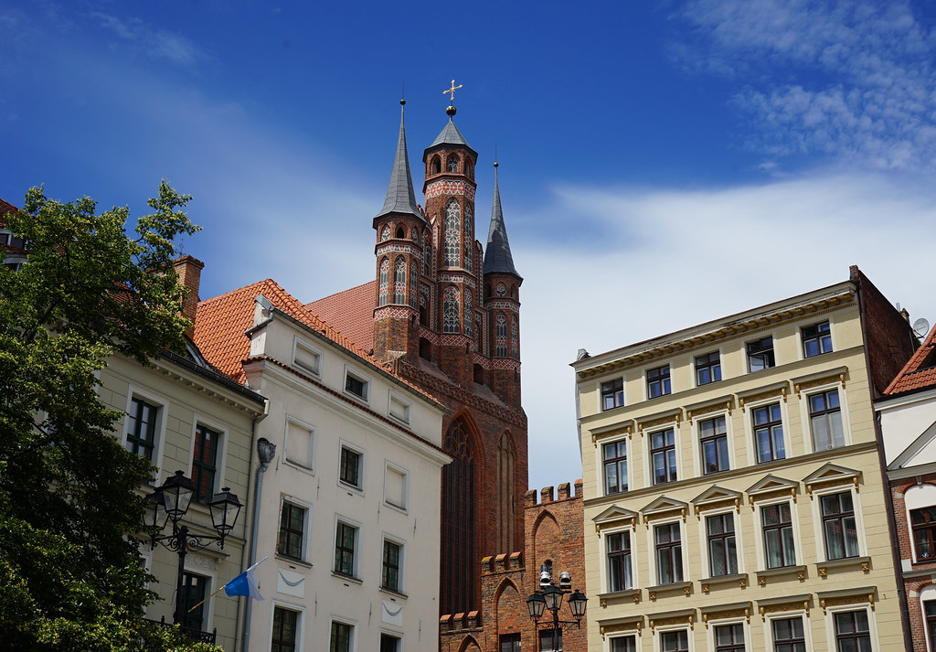 Tours et clochers de l'église de l'Assomption de Marie à Torun.