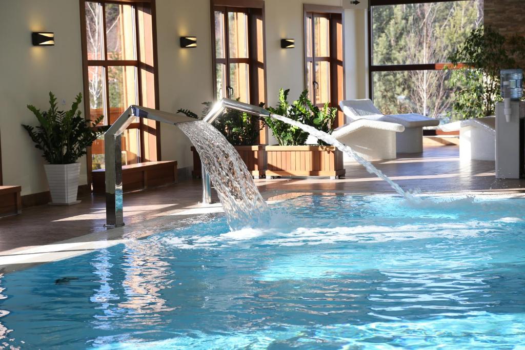Piscine et spa de l'Hotel Osada Karbowko près de Torun.