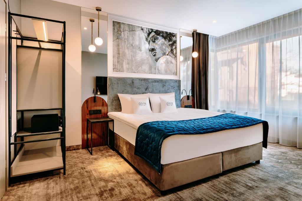Chambre de l' Hotel ETER à Torun.