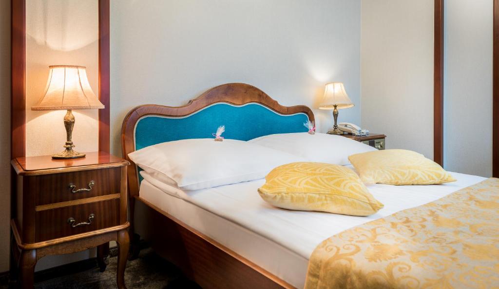 Chambre de l'Hotel Gotyk à Torun.