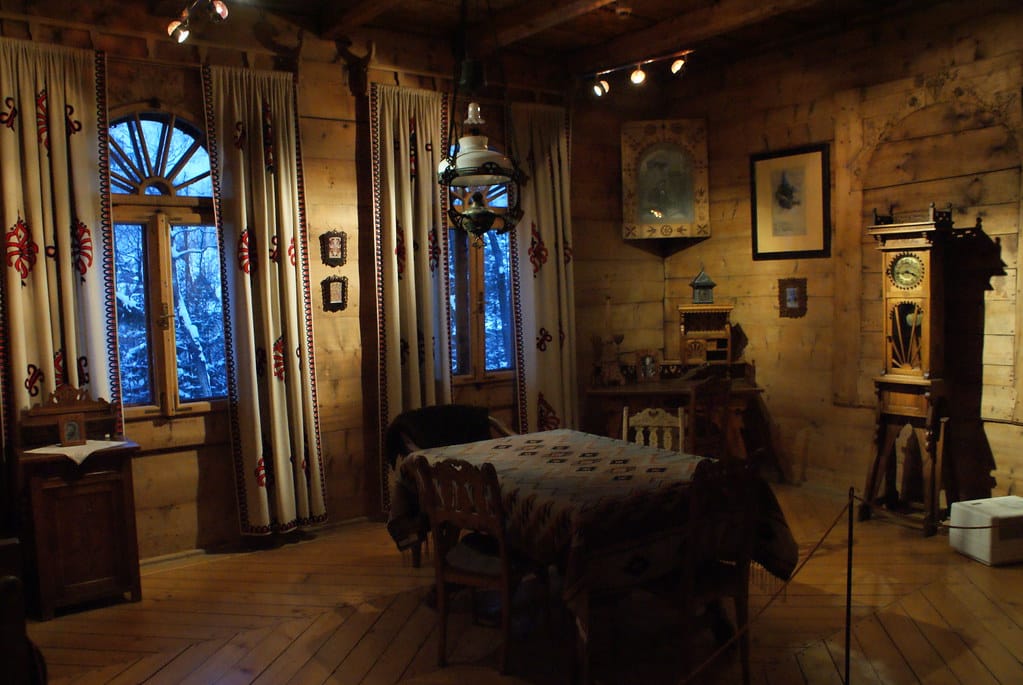 Chambre dans le musée Koliba.