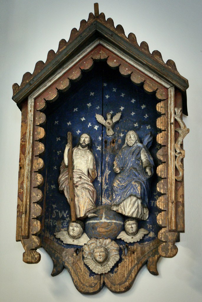 Statue religieuse et art populaire dans le musée des Tatras.