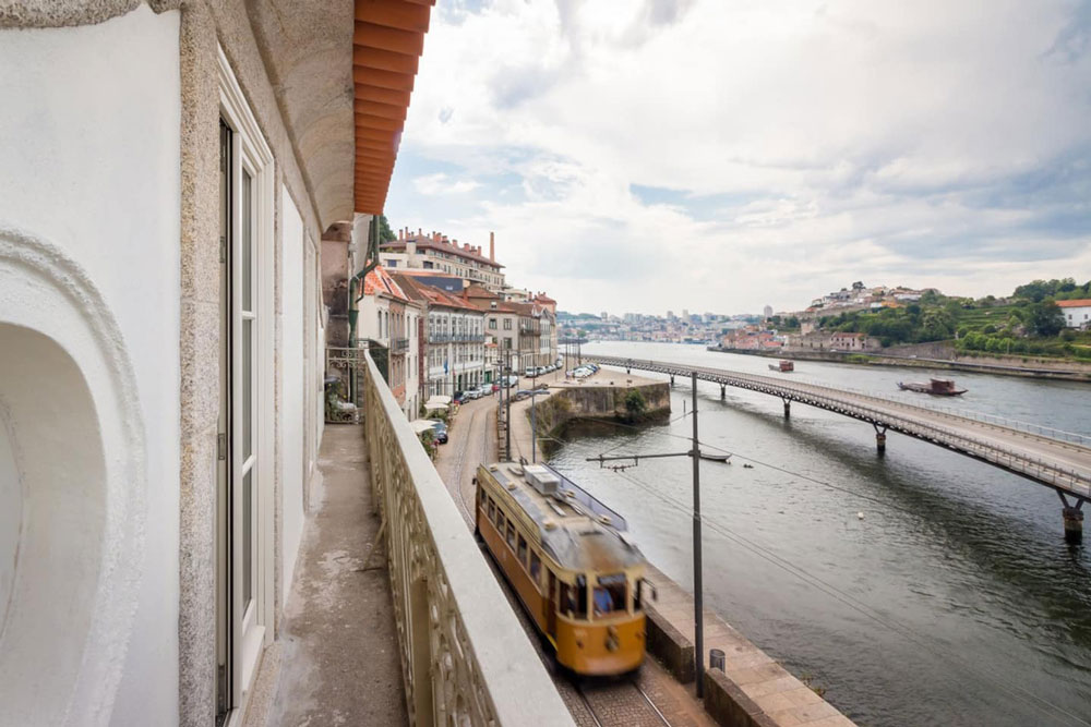 Airbnb à Porto : Appartement ouvert avec une superbe vue.