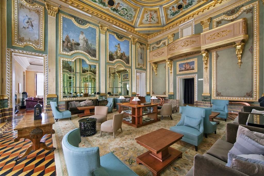Hôtel de luxe à Porto dans le palais baroque du Pestana Palácio do Freixo.