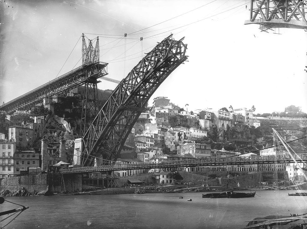 Construction du Pont Luis I à Porto en 1883 - Photo de Karl Emil Biel.