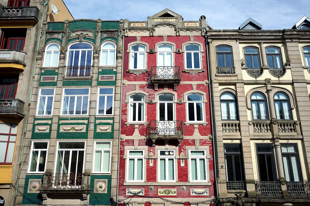 Façades colorées dans le quartier de Bolhao.