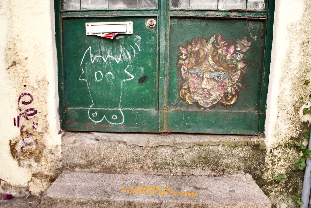 Street art à Porto avec Berri Blue.