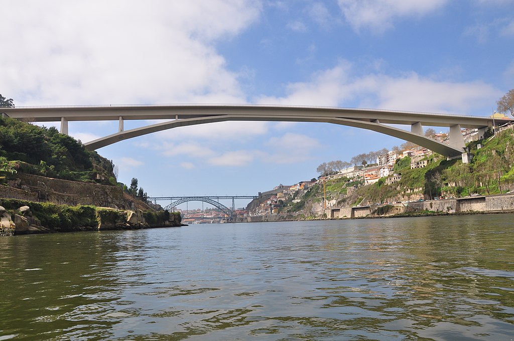 > Pont Enfante D. Henrique à Porto - Photo de Laszlo Daroczy