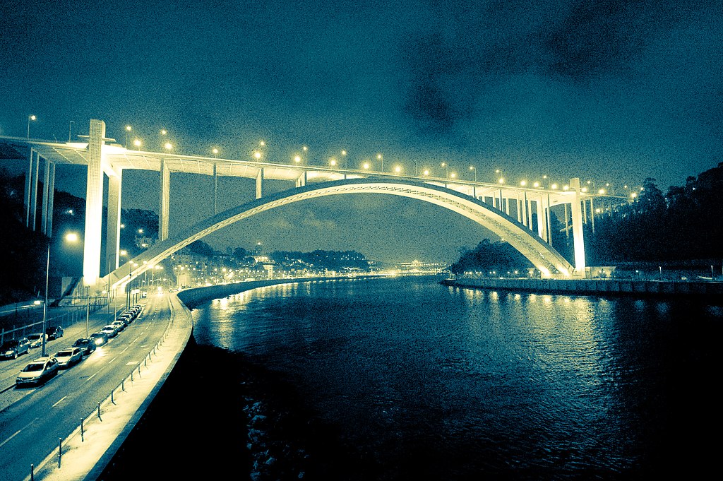 > Pont Arrabida à Porto - Photo de Feliciano Guimarães