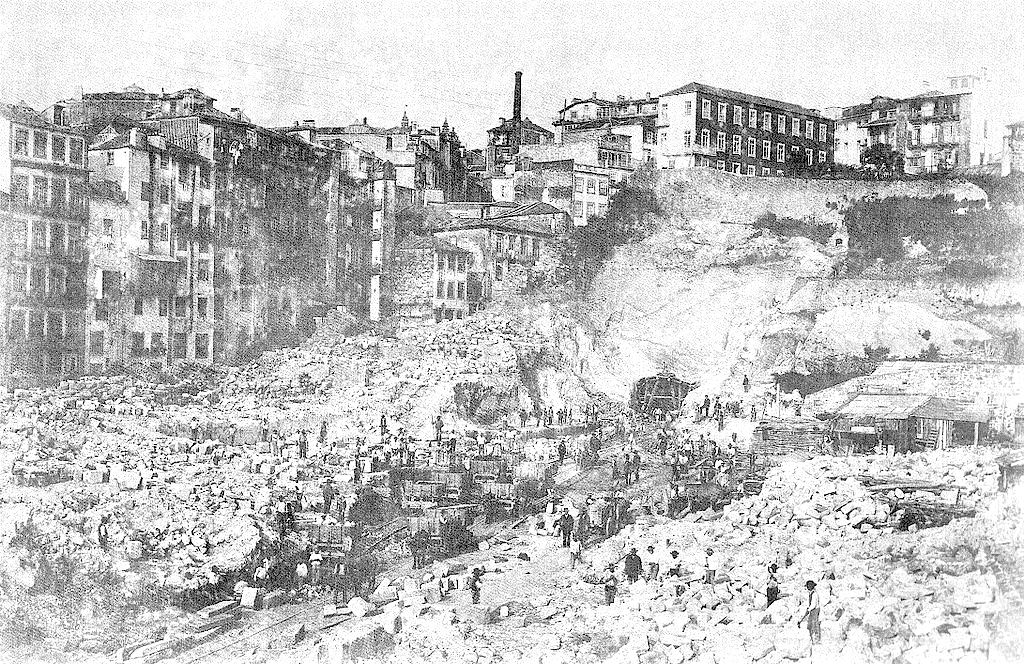 Construction de la gare S.Bento à Porto en 1856 - Photo de Domingos Alvao