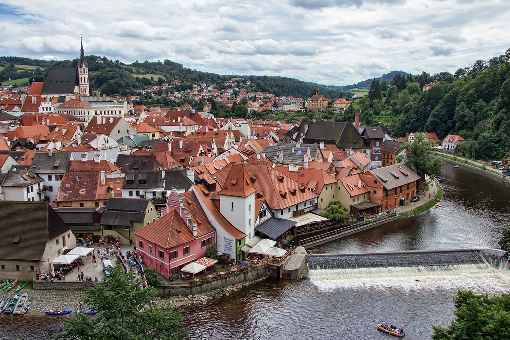 Vue sur la ville de Český Krumlov depuis le chateau.