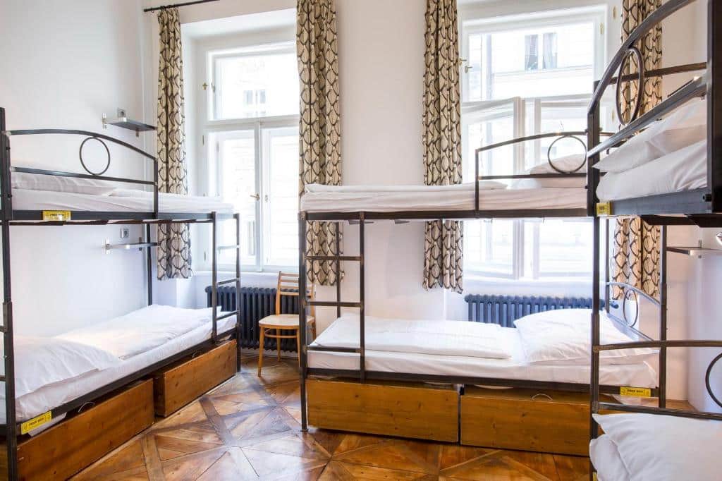 Dortoir de l'auberge de jeunesse Sophie's Hostel à Prague.