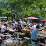 Bière à Prague en été : 10 beergarden loin des foules de touristes