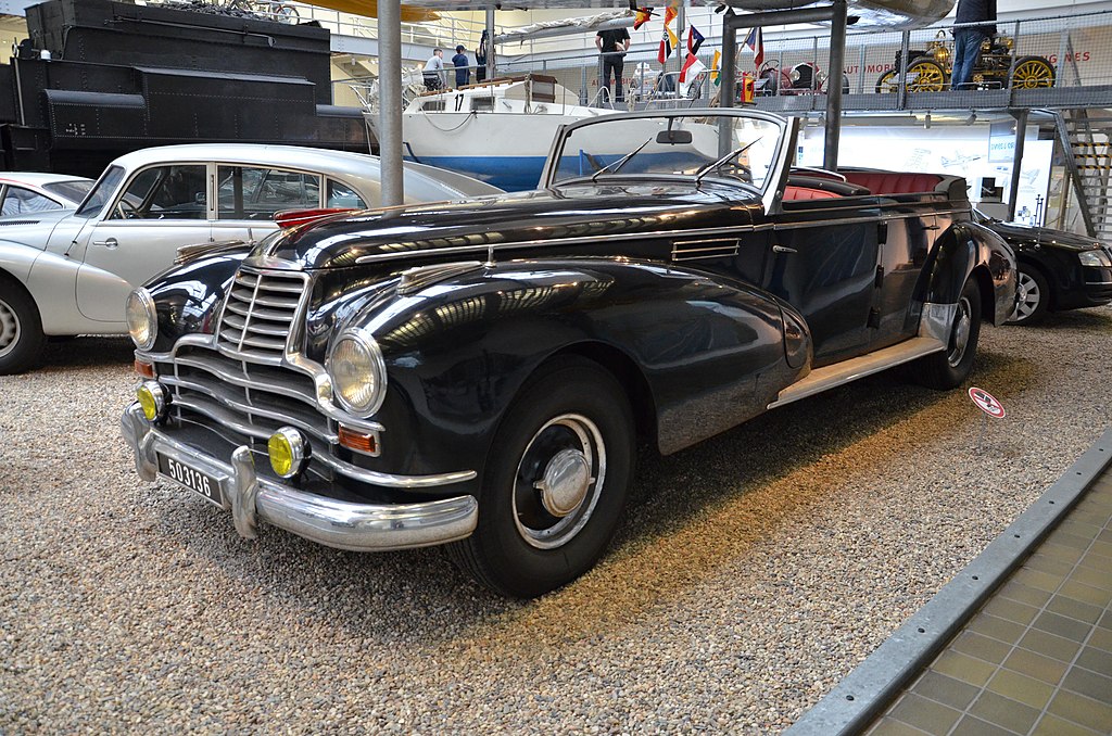 Mercedes Benz 770 dans le Musée des Techniques du quartier de Holesovice à Prague - Photo de Hakjosef