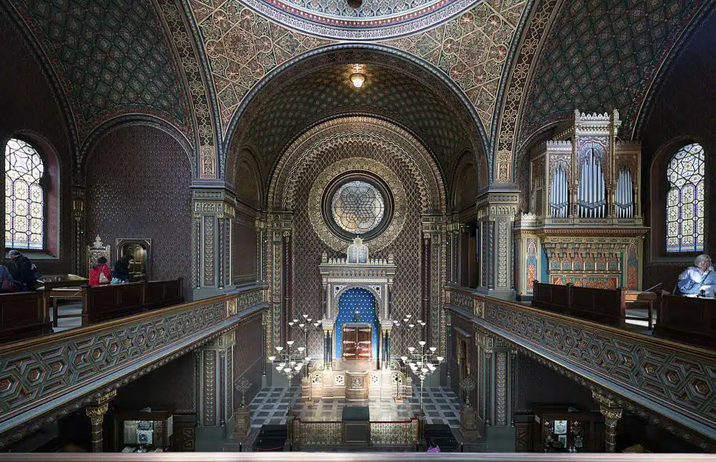 Intérieur de la Synagogue Espagnole de Prague. Photo de Thomas Ledl