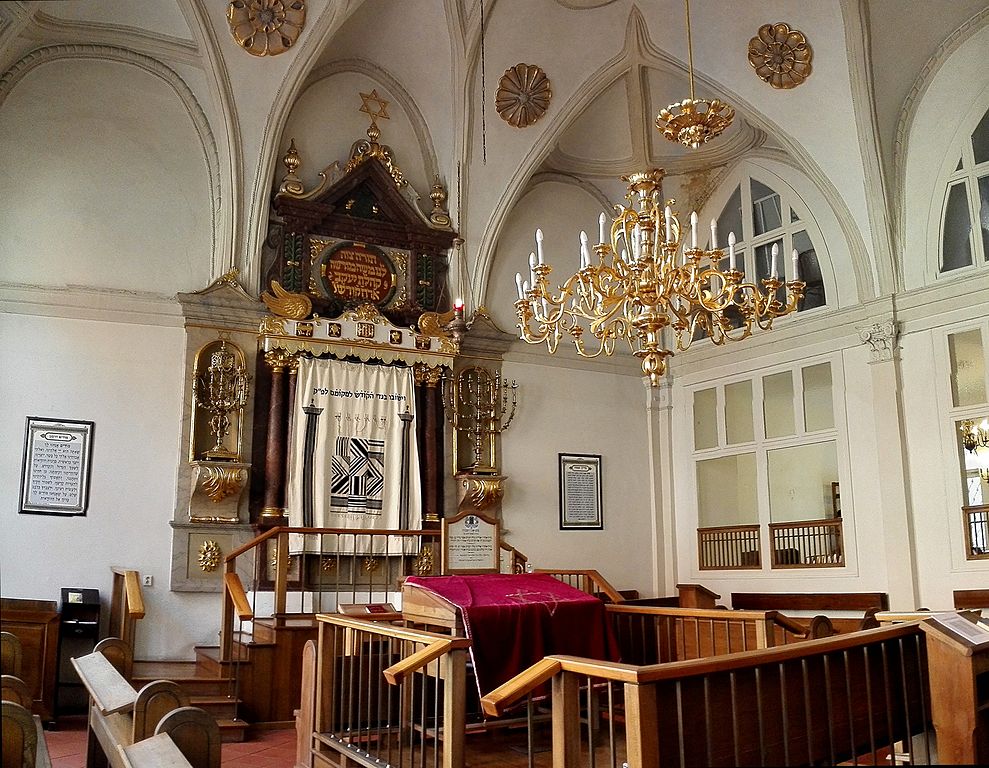 Dans la synagogue haute de l'ancien quartier juif de Josefov à Prague - Photo de Ondřej Žváček
