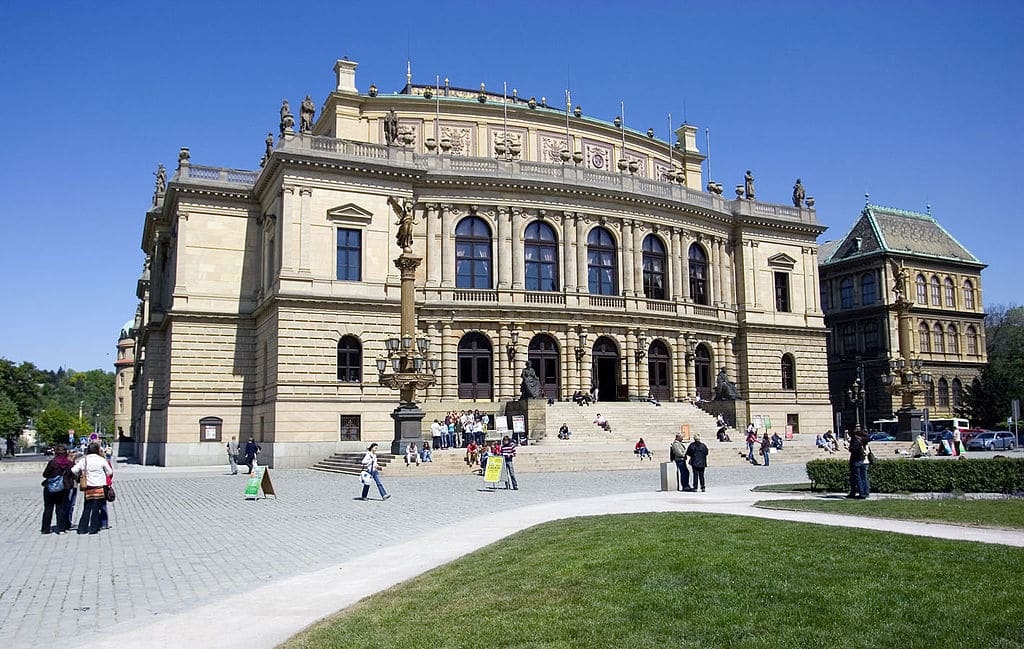 Rudolfinum, salle de concerts de musique classique dans le quartier de Josefov à Prague - Photo de Sergey Ashmarin