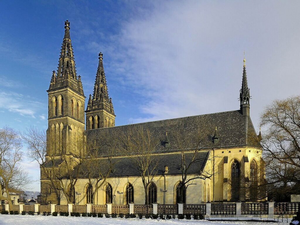 Basilique Saint Pierre et Paul de Vysehrad à Prague – Photo de NoPlayerUfa