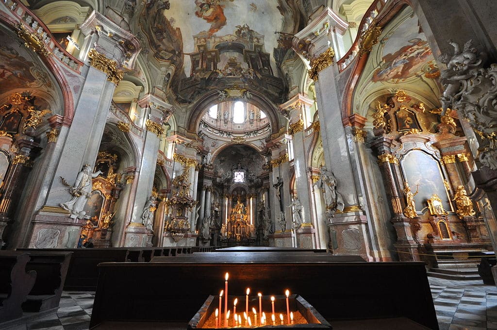 Eglise Saint Nicolas dans le quartier de Mala Strana - Photo de Jorge Lascar