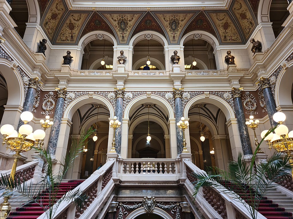 A l'intérieur du Musée National de Prague dans le quartier Nove Mesto - Photo Ricardalovesmonuments