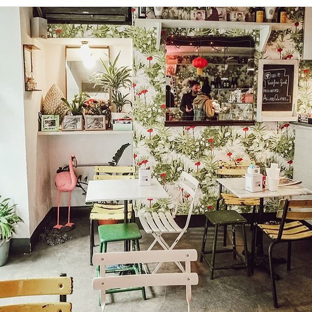 Café "Qui in Vanchiglia" dans le quartier étudiant de Turin.