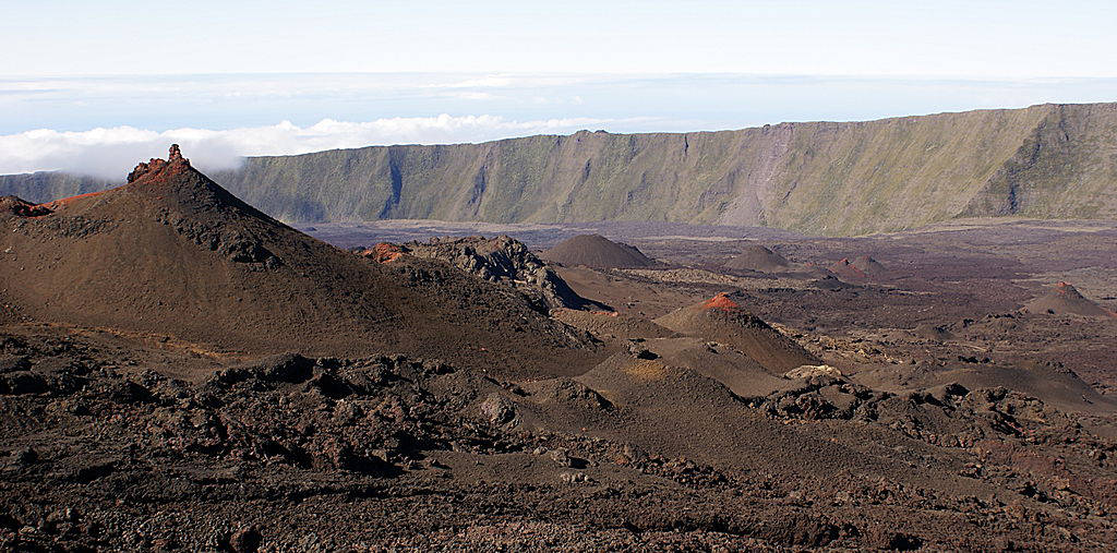 Volcan du Piton de la Fournaise sur l'île de la Réunion - Photo B.Navez - Licence ccbysa 1.0, 2.0, 2.5, 3.0