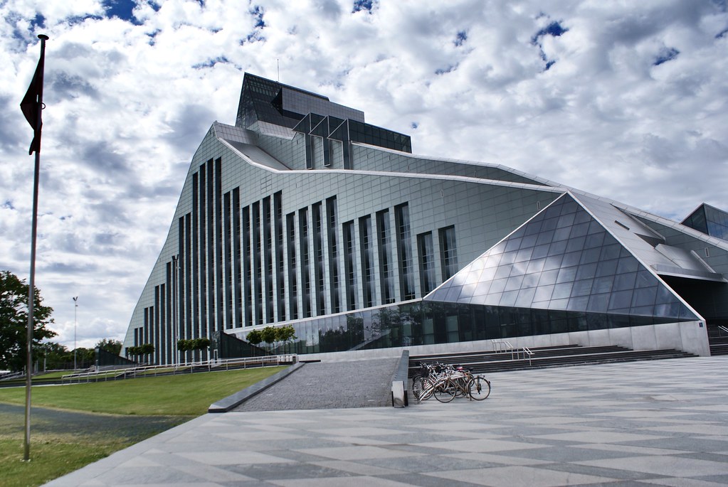 L'impressionnante bibliothèque nationale de Lettonie à Riga.