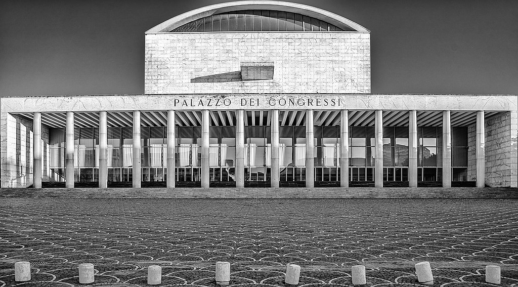 Palais de congrès du quartier de l'EUR à Rome - Photo de Marco Rosanova