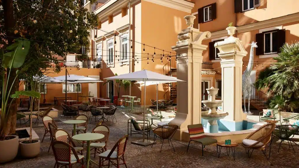 Terrasse de l'auberge de jeunesse JO&JOE Roma à Rome.