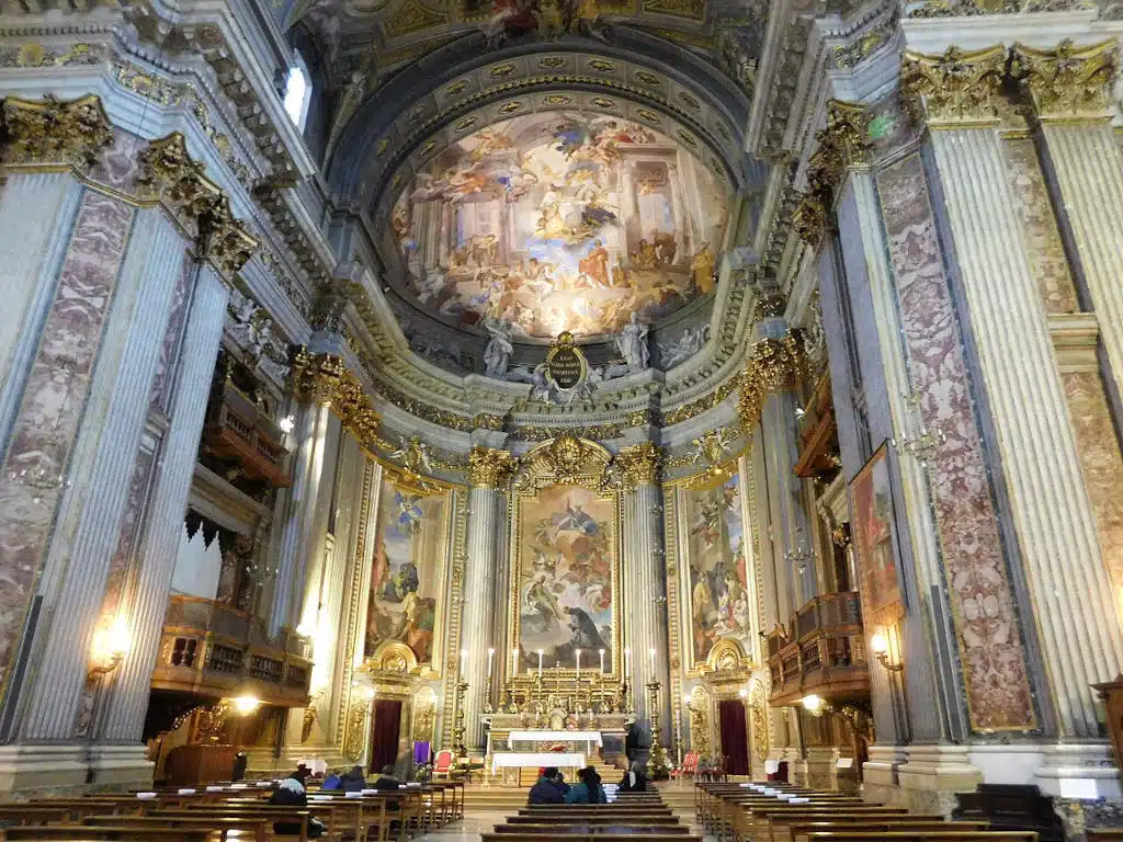 Choeur de l'Eglise baroque Sant'Ignazio di Loyola à Rome - Photo de Fczarnowski