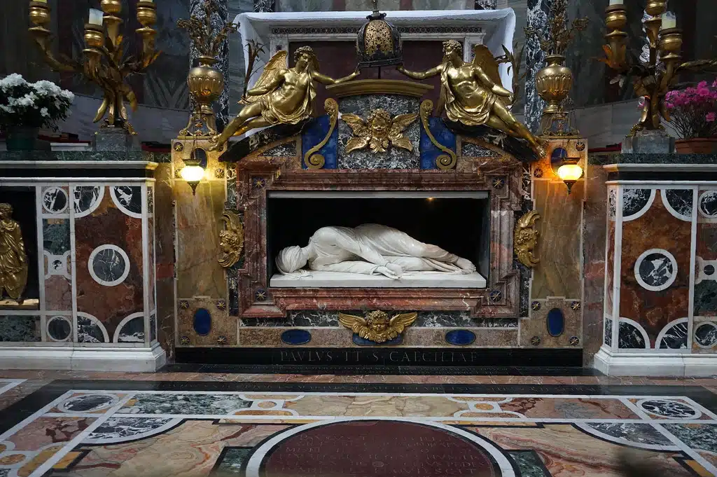 Sculpture baroque par Stefano Maderno de Sainte Cécile.